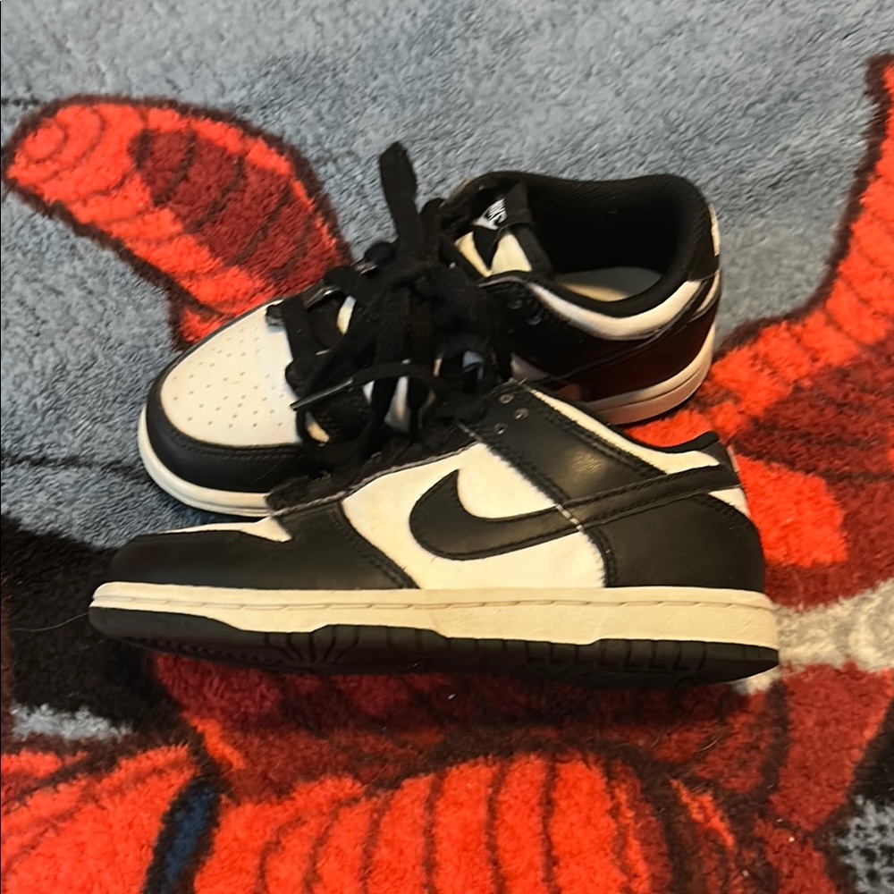 Nike Kids Black and White Sneakers